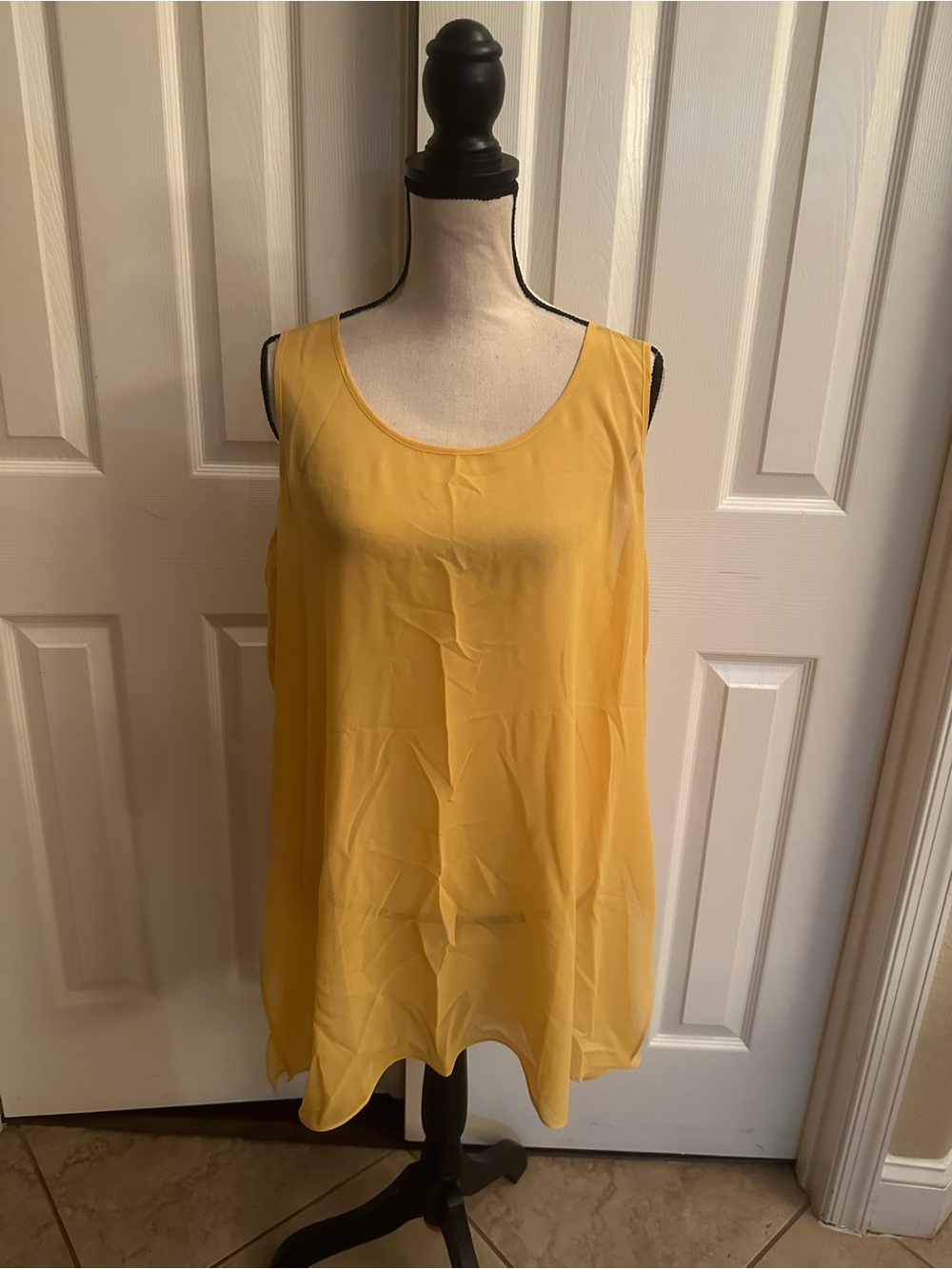 NEW Marla Wynne Lightweight Yellow Chiffon Sheer Sleeveless Tunic Overlay